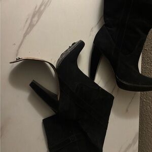 Do not share this item, thank you. Michael Kors Black Heeled Boots